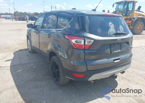 2017 Ford Escape Se z USA, uszkodzony, nr VIN 1FMCU9G9XHUE99495